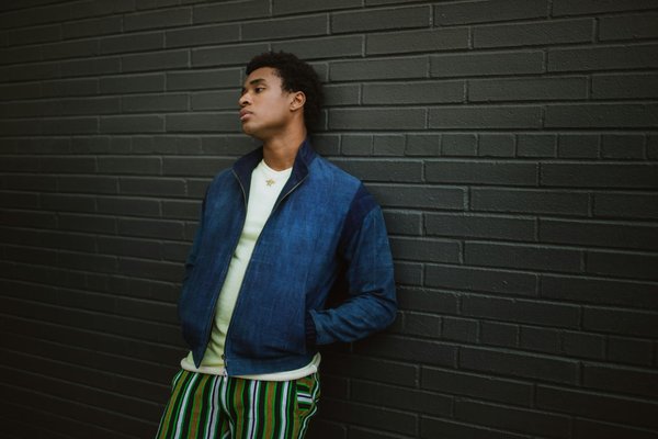 Chemise hawaïenne : le choix parfait pour votre été stylé !